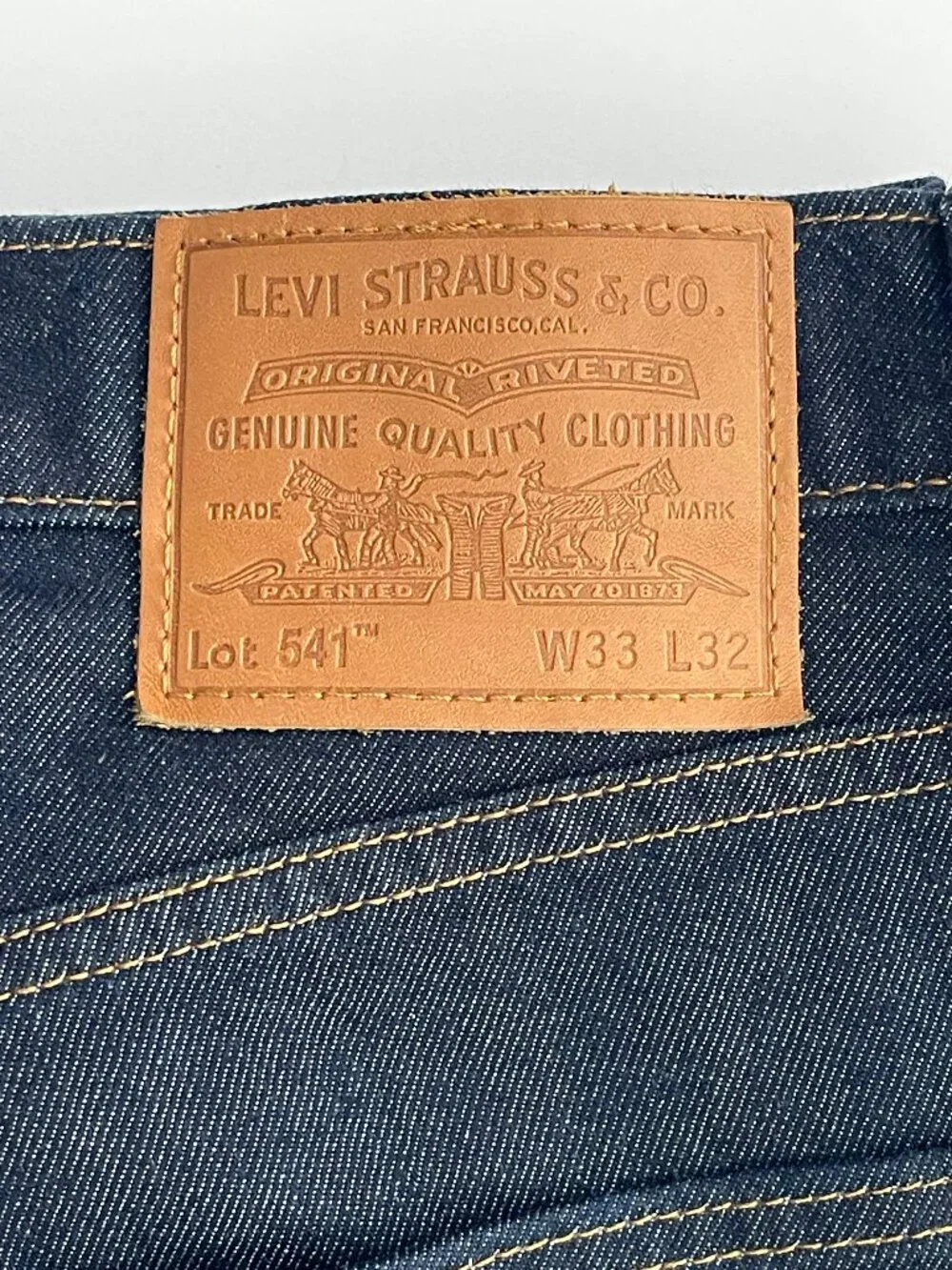 Levi's 541 Athletic Taper Jeans Dark Wash 33x32 Men's